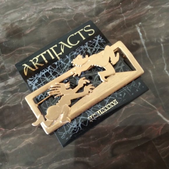 JJ Jonette Artifact LOVERS CHASE Pin on Orig Card! - Picture 2 of 4